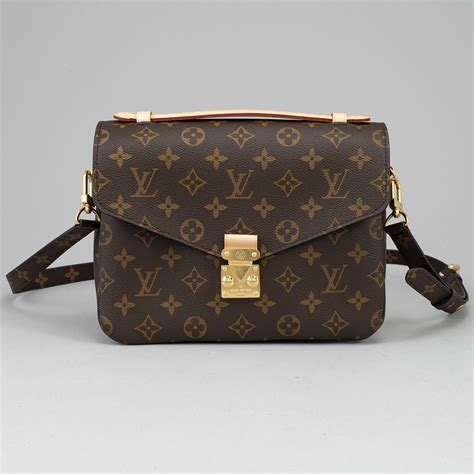 louis vuitton pochette metis monogram quality|louis vuitton metis hobo monogram.